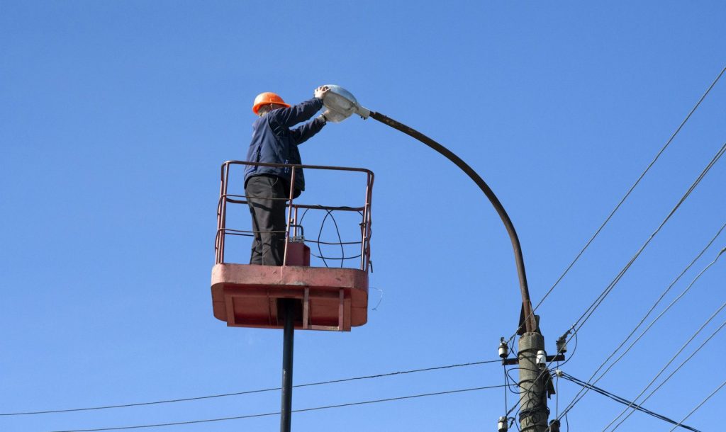 electrician climb work installing